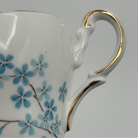 Jackson and Gosling Grosvenor Bone China Blue Floral Tea Cup and Saucer Set - Picture 9 of 10